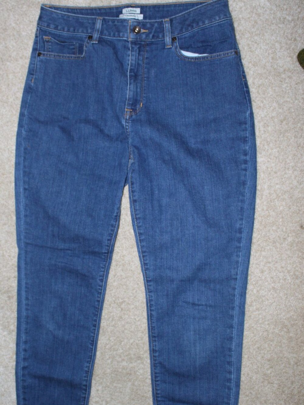 LL Bean Classic Fit Jeans  size 12 Reg